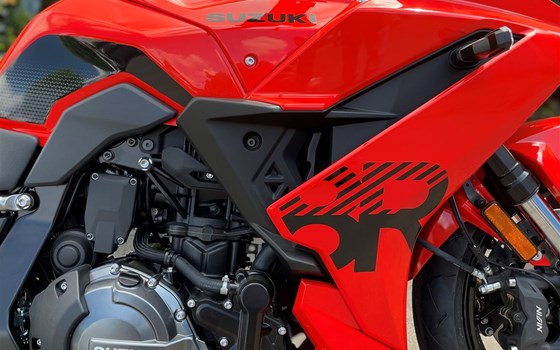 Neufahrzeug Suzuki GSX-8R Daidai-Iro Edition - Bild 4