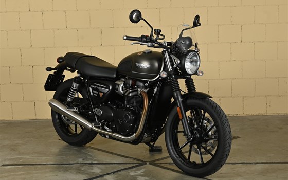Motorrad Occasion Triumph Street Twin - Bild 2