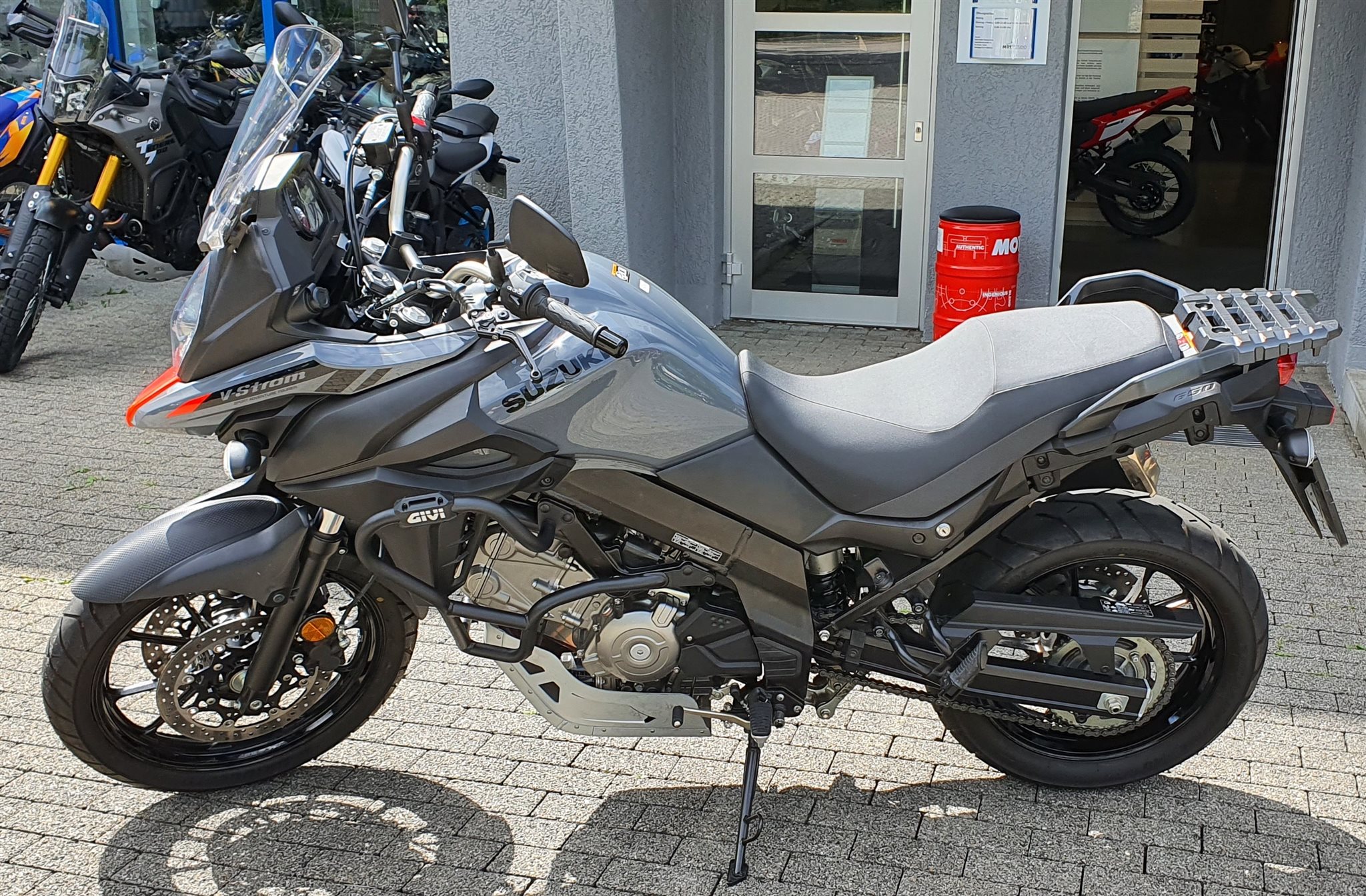 Suzuki V-Strom 650