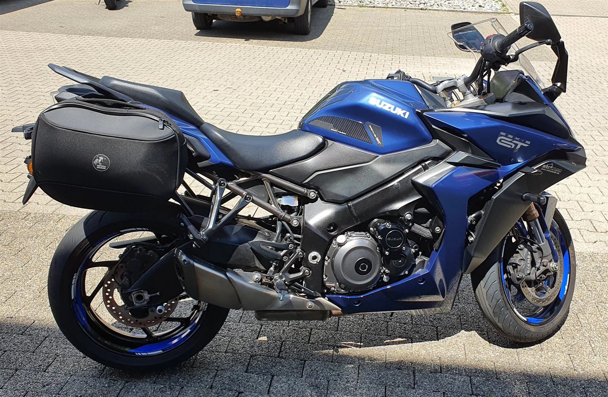 Suzuki GSX-S1000GT