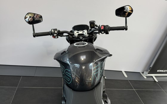 Neufahrzeug Triumph Street Triple 765 RS - Bild 8