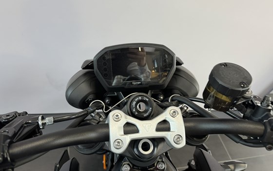 Neufahrzeug Triumph Street Triple 765 RS - Bild 9