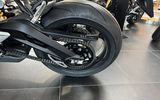 Neufahrzeug Triumph Street Triple 765 RS - Bild 7
