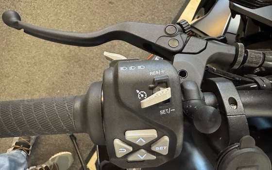 Gebrauchtmotorrad KTM 890 Duke - Bild 5