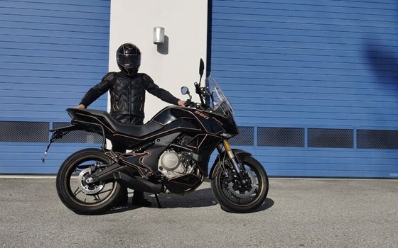 Gebrauchtmotorrad KTM 640 LC4 Adventure - Bild 5
