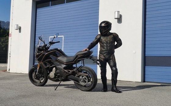 Gebrauchtmotorrad KTM 690 Supermoto Limited - Bild 8