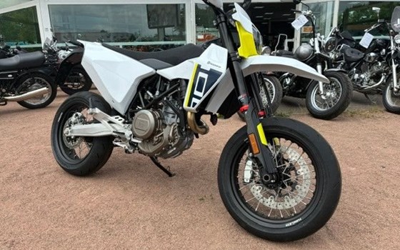 Neufahrzeug Husqvarna 701 Supermoto - Bild 4