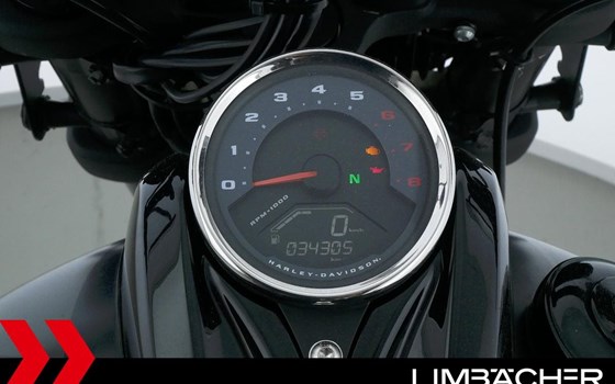 Gebrauchtmotorrad Harley-Davidson Softail Fat Bob 114 FXFBS - Bild 12