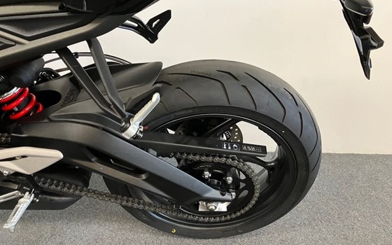 Gebrauchtmotorrad Triumph Street Triple 765 R - Bild 14