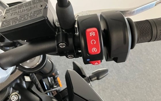 Gebrauchtmotorrad Triumph Street Triple 765 R - Bild 17