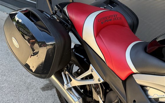 Gebrauchtmotorrad Honda VFR800X Crossrunner - Bild 7