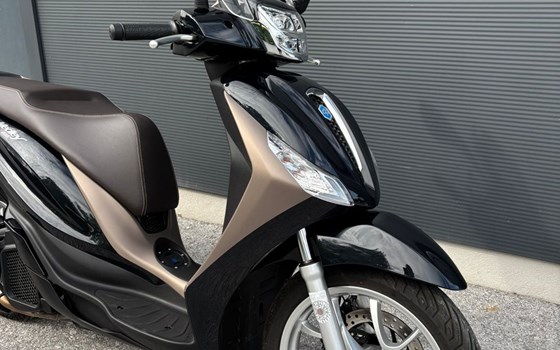 Gebrauchtmotorrad Piaggio Medley 125 - Bild 12