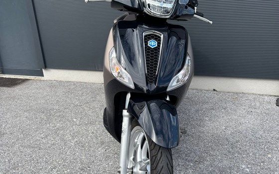 Gebrauchtmotorrad Piaggio Medley 125 - Bild 2