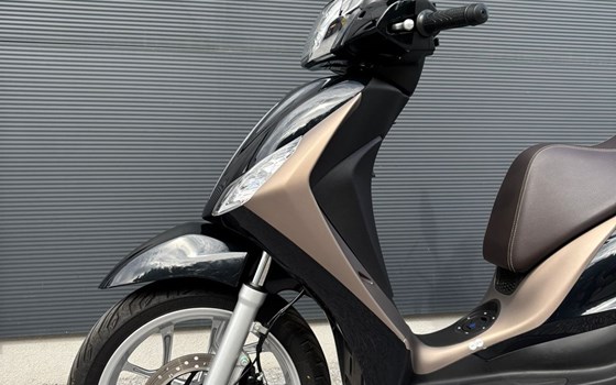Gebrauchtmotorrad Piaggio Medley 125 - Bild 4