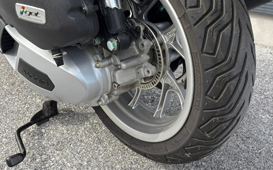 Gebrauchtmotorrad Piaggio Medley 125 - Bild 8