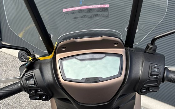 Gebrauchtmotorrad Piaggio Medley 125 - Bild 9