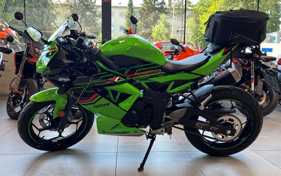 Gebrauchtmotorrad Kawasaki Ninja 125 - Bild 2