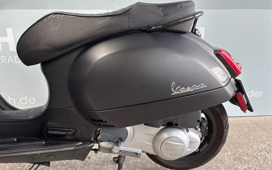 Gebrauchtmotorrad Vespa GTS 300 - Bild 4