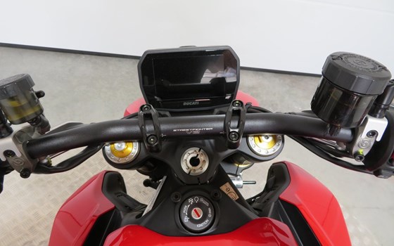 Neufahrzeug Ducati Streetfighter V2 S - Bild 9