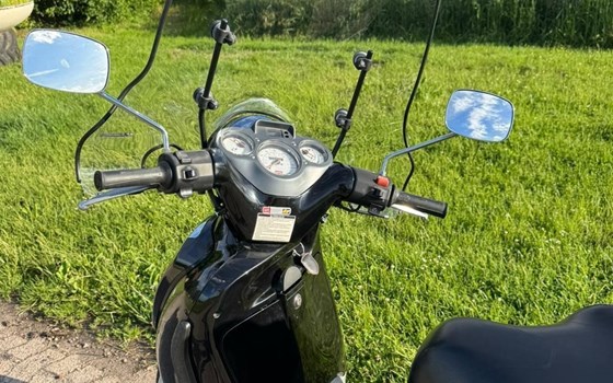 Gebrauchtmotorrad Aprilia Scarabeo 150 - Bild 2
