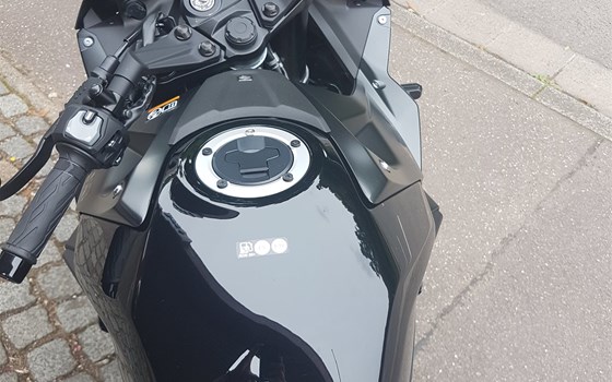 Gebrauchtmotorrad Suzuki GSX-8R - Bild 5