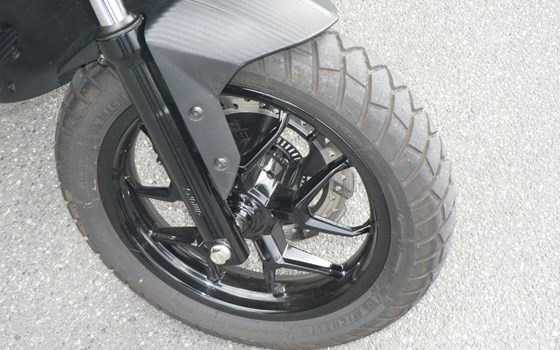 Gebrauchtmotorrad Aprilia SR GT 125 - Bild 5