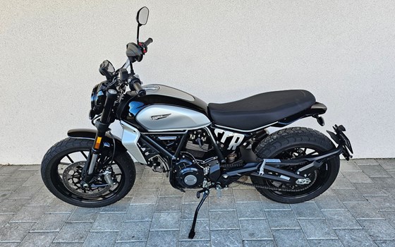 Motorrad Occasion Ducati Scrambler Icon Dark - Bild 2