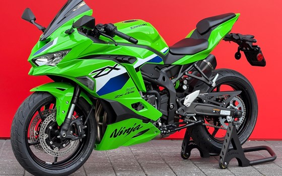 Neufahrzeug Kawasaki Ninja ZX-4RR - Bild 14