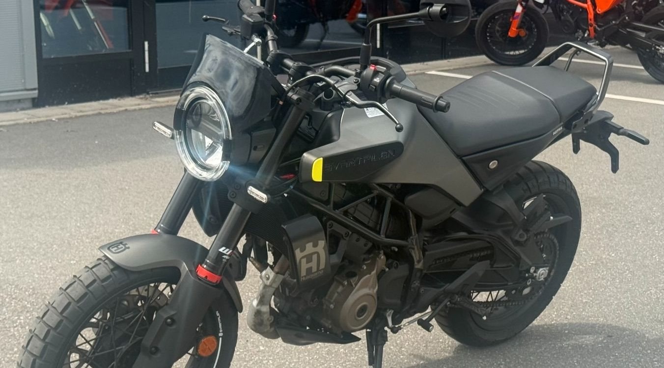 Angebot Husqvarna Svartpilen 125