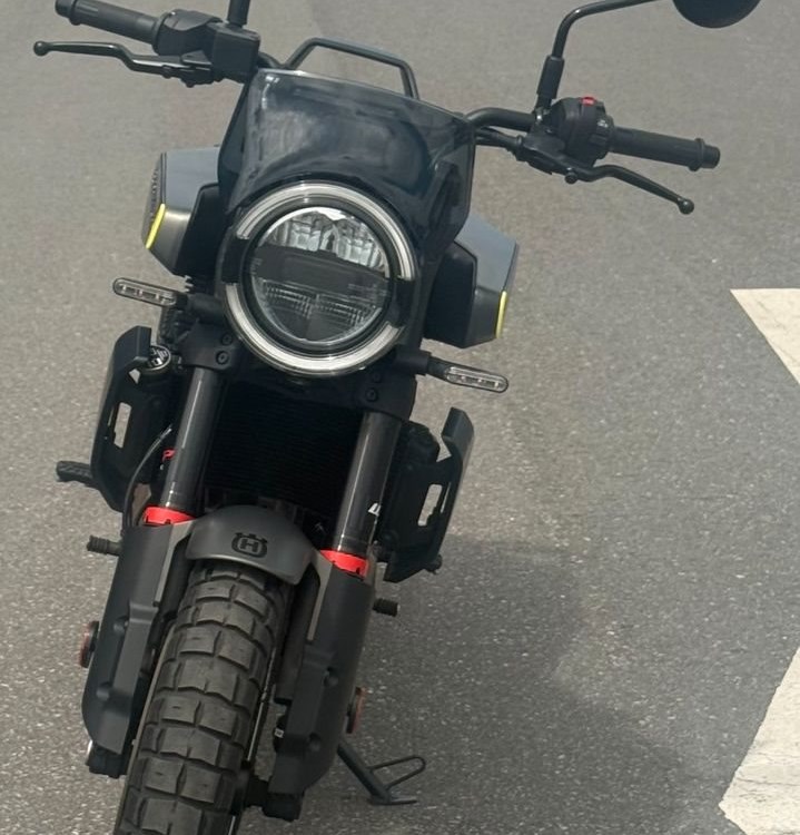 Angebot Husqvarna Svartpilen 125