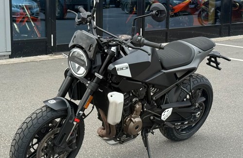 Gebrauchtmotorrad Husqvarna Svartpilen 801