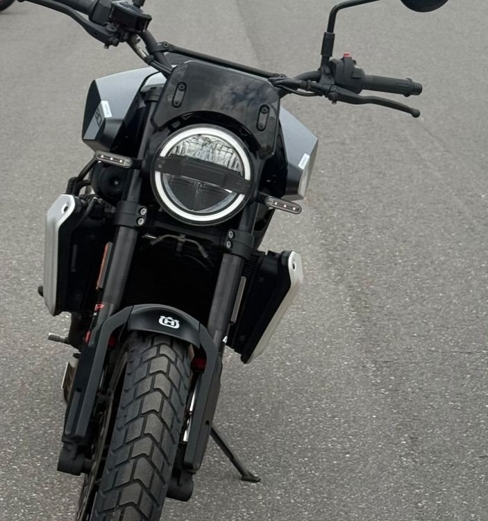 Angebot Husqvarna Svartpilen 801