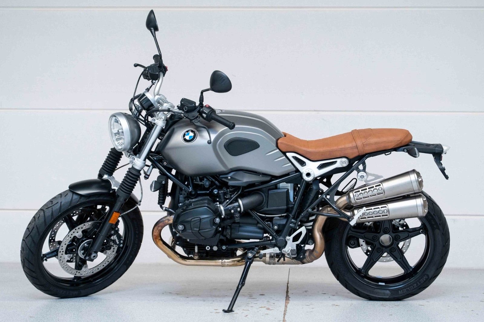 BMW R nineT