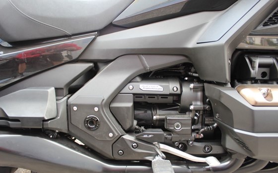 Gebrauchtmotorrad Honda GL 1800 Goldwing Tour DCT - Bild 11