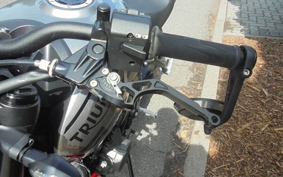 Gebrauchtmotorrad Triumph Trident 660 - Bild 9