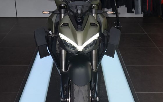 Gebrauchtmotorrad Ducati Streetfighter V2 - Bild 3