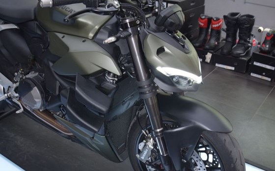 Gebrauchtmotorrad Ducati Streetfighter V2 - Bild 4
