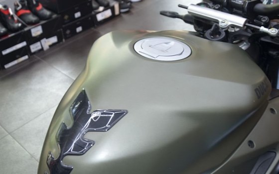Gebrauchtmotorrad Ducati Streetfighter V2 - Bild 6