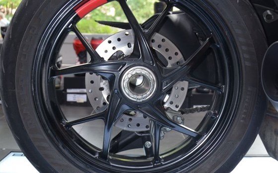 Gebrauchtmotorrad Ducati Streetfighter V2 - Bild 8