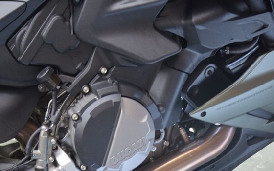 Gebrauchtmotorrad Ducati Streetfighter V2 - Bild 9