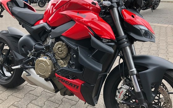 Gebrauchtmotorrad Ducati Streetfighter V4 - Bild 12