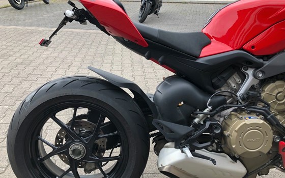 Gebrauchtmotorrad Ducati Streetfighter V4 - Bild 13