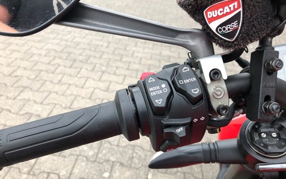 Gebrauchtmotorrad Ducati Streetfighter V4 - Bild 19