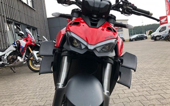 Gebrauchtmotorrad Ducati Streetfighter V4 - Bild 22