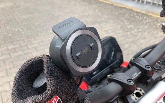 Gebrauchtmotorrad Ducati Streetfighter V4 - Bild 26