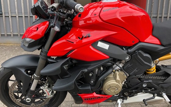 Gebrauchtmotorrad Ducati Streetfighter V4 - Bild 4
