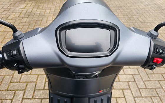 Neufahrzeug Vespa GTS 310 SuperSport - Bild 10