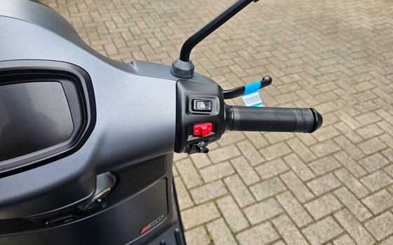 Neufahrzeug Vespa GTS 310 SuperSport - Bild 11