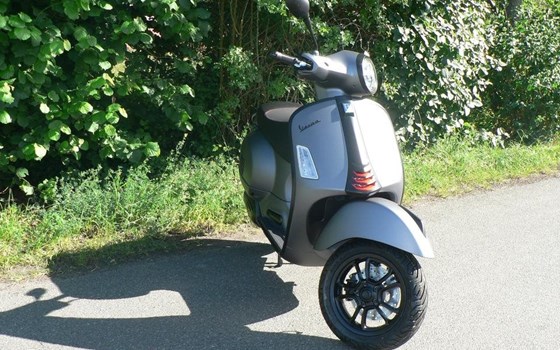 Neufahrzeug Vespa GTS 125 i.e. Super Sport - Bild 3