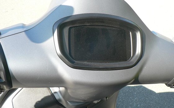 Neufahrzeug Vespa GTS 125 i.e. Super Sport - Bild 4